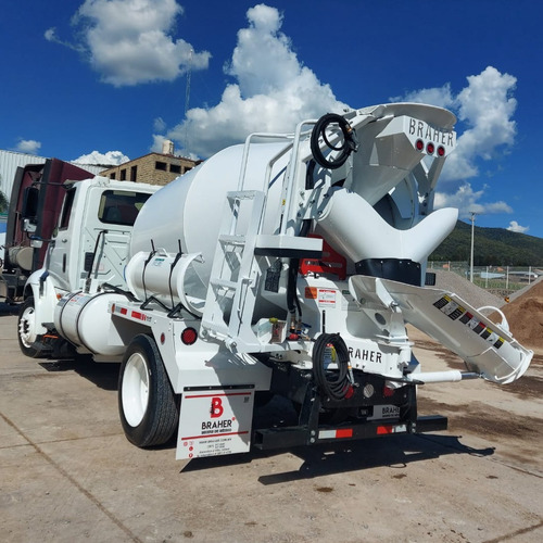 Imagen 9 de 10 de Trompo Hormigonera Minero 4m3, Chasis International 8600