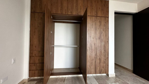 Departamento-estudio En Complejo Vertical, Zona Norte Premium, Mérida. Venta