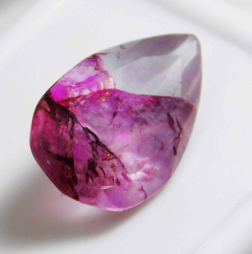 Rubi Bauxita Natural Afgana De 4.70 Cts Corte Tipo Pera