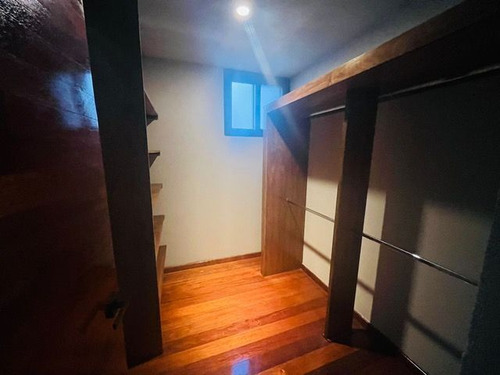 Se Vende Pent House En Loma Dorada De 491 M2, Único E Indescriptible.
