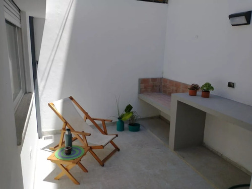 Venta Ph Departamento La Plata 1 Dormitorio Zona Facultades Universidad Totalmente Refaccionado A Nuevo A Reestrenar Con Patio Y Parrilla. En Perfecto Estado