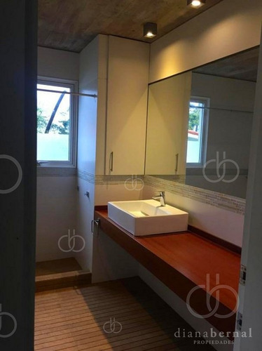 Imagen 14 de 16 de Casa De Dormitorios Y Piscina En Pinares, Punta Del Este- Ref: 54653