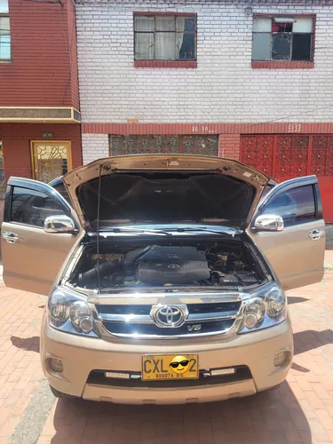 Toyota Fortuner 4.0 Sr5