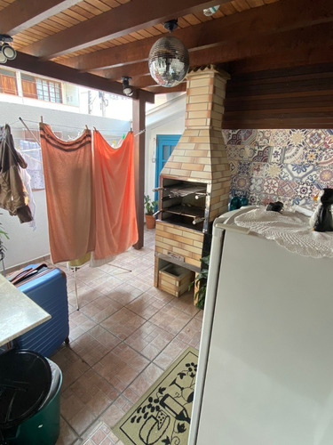 Imagem 15 de 17 de Casa Muito Bem Localizada No Centro De Balneário Camboriú