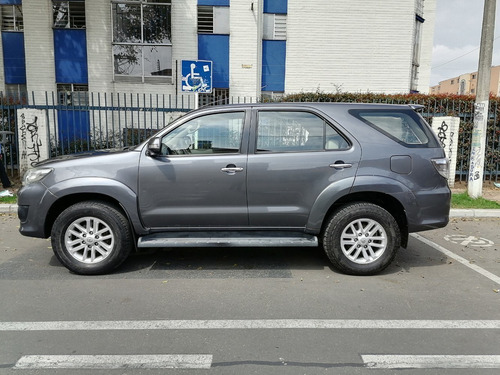 Toyota Fortuner Urbana 2700cc 4x2 At Aa Ab Abs