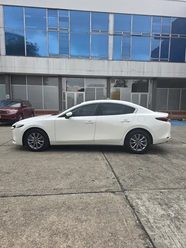 Mazda 3 2.0 Touring MHEV