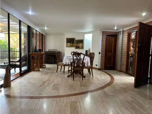 Excelente Casa Para La Venta, Sector Los Balsos, Poblado