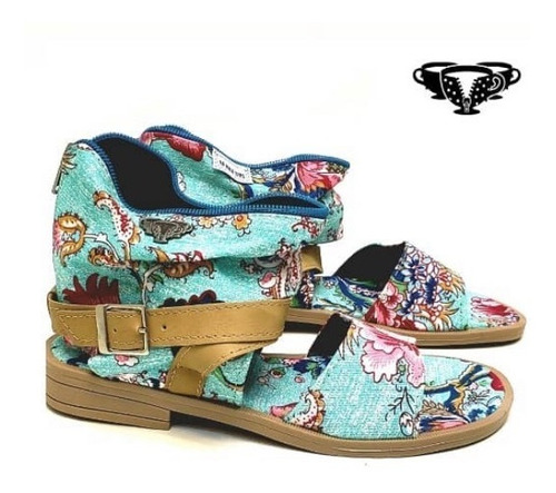 Imagen 2 de 6 de Sandalias Altas Te Para Tres De Cierres Modelo Original