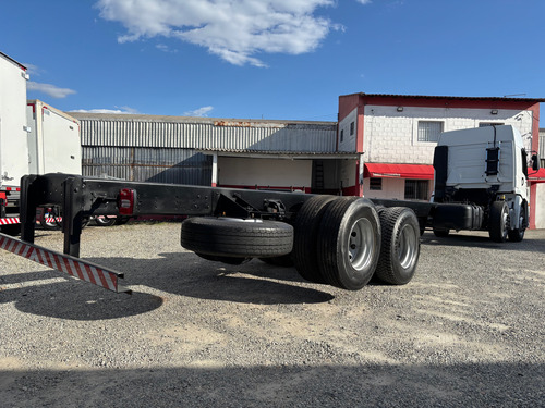 30.330 /2023 Bitruck Chassi 11,5 Mts
