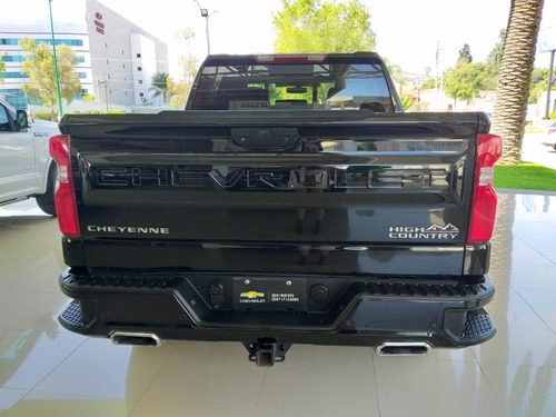 Imagen 4 de 14 de Chevrolet Cheyenne 6.2 2500 Doble Cab High Country 4x4 At