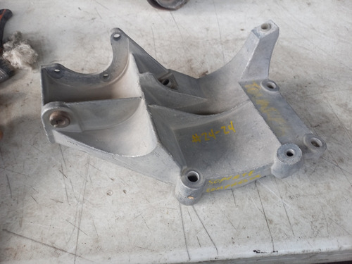 Base Soporte De Alternador Touareg 04-08 # 24 (Usado)