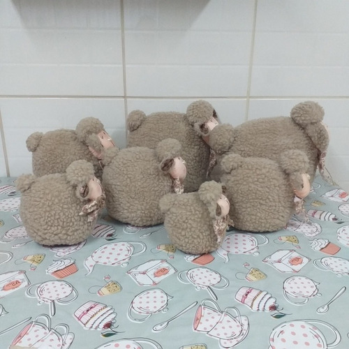 Imagem 3 de 6 de 7 Carneirinhos Em Tecido Tipo Lã De Carneiro