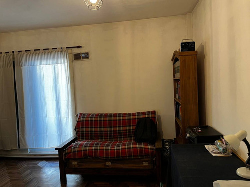 Departamento A Refaccionar En Oportunidad 3 Ambientes En Av Hipolito Yrigoyen Y Av Gorriti - Con Escritura - Apto Credito