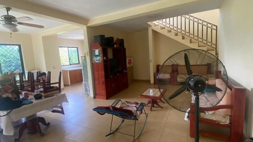 Casa En Venta Seminueva En Cuernavaca Con Areas Recreativas