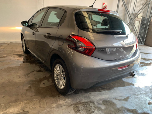 Peugeot 208 1.6 Allure Tiptronic