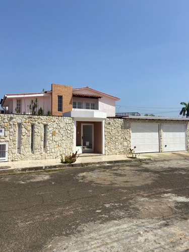 Se Vende Casa Quinta En Villa Latina, Puerto Ordaz 