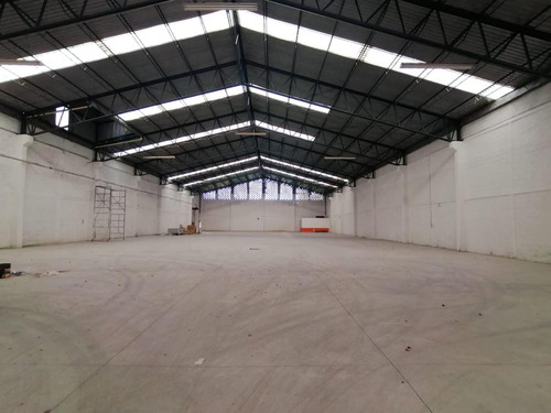 Bodega En Renta En Querétaro Avenida Principal Por Boulevard Bernardo Quintana Con Transformador