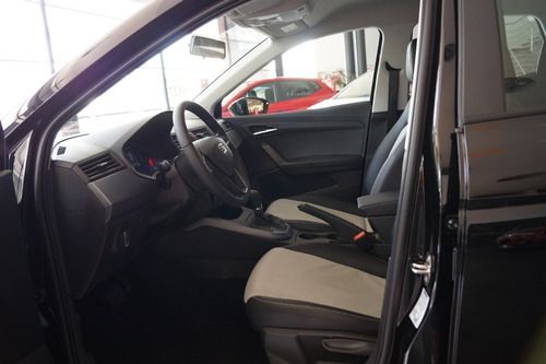 Imagen 11 de 15 de Seat Arona Style Automática Negra