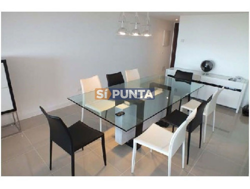 Imagen 3 de 12 de Apartamento En Brava A La Venta Con 3 Dormitorios