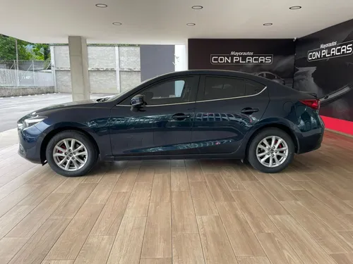 Mazda 3 Sedan 2.0L Touring MT