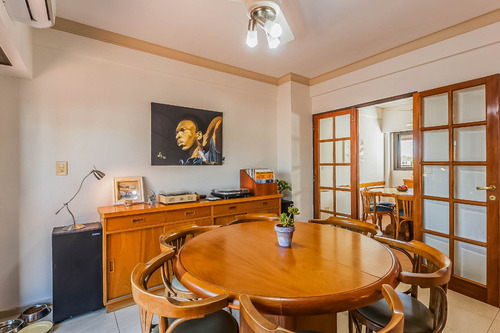 En Venta. Liniers. Departamento. 4 Amb + Balcón Terraza + Altillo. Pilar 1076 Tercer Piso