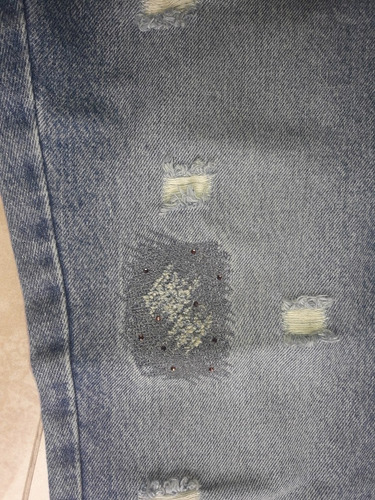 Pantalon Azul Capri Con Apliques Y Roturas T: 30 De Peuque