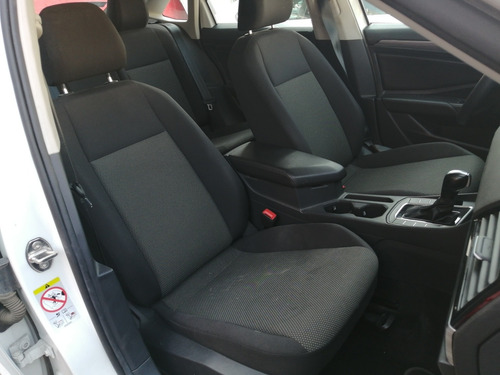Imagen 4 de 15 de Volkswagen Jetta 2019 1.4 T Fsi Comfortline