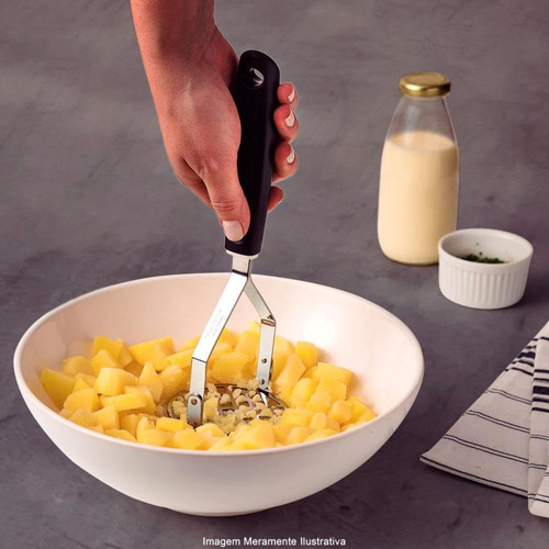 Amassador De Batatas Tramontina Utilitá Em Aço Inox Com Cabo Plástico E Aço Inox