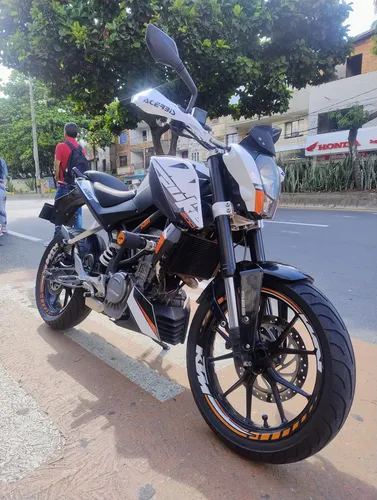 Ktm Duke 200 Modelo 2015 Excelente Estado!! Traspaso Incluid