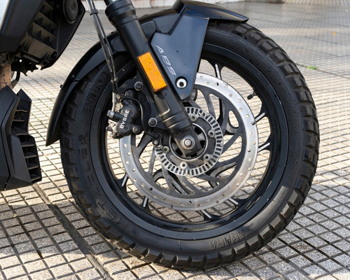 Imagen 5 de 10 de Bajaj Dominar 400