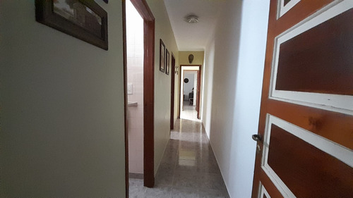 Departamento 3 Amb Sobre Peatonal C/ Quincho F: 7477