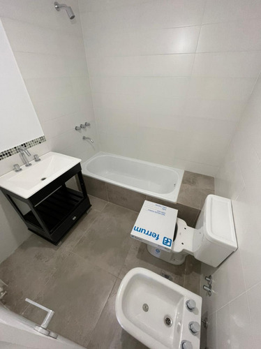 Imagen 13 de 14 de Excelente 3 Ambientes En Venta En Pleno Centro De Banfield.