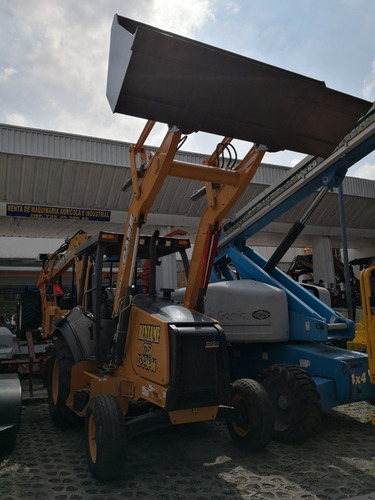 Retroexcavadora Case 580n 2wd 2016