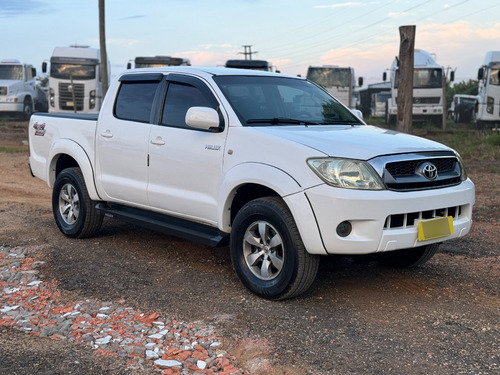 Toyota Hilux 2.5 Cab. Dupla 4x4 4p