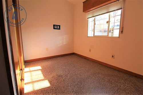 Venta De Casa En Solymar, Canelones