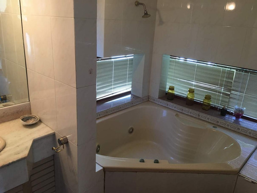 Imagen 11 de 19 de Complejo De 3 Casas En Venta En Costa Azul - Carlos Paz. Al Lado Del Lago