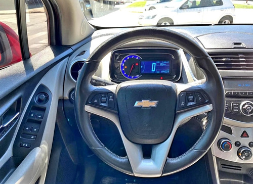 Imagen 5 de 15 de Chevrolet Tracker 1.8 Ltz Fwd Mt 140cv 2015
