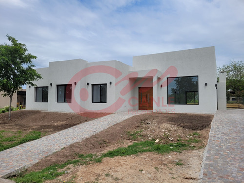 Casa En Venta, San Matías, Área 4