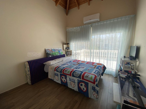 Casa En Alquiler En Los Jazmines, Pilar Del Este, Pilar