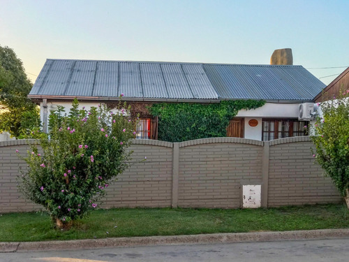 Imagen 2 de 7 de Casa En Venta 3 Habitaciones - Tandil