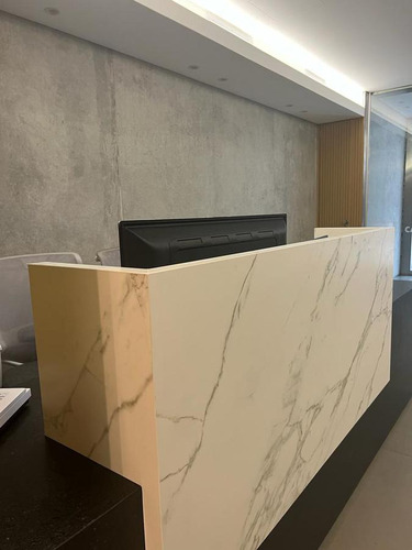 Alquiler Oficina 75m2 Piso Alto - C 2 Divisiones De Blindex Open Space.