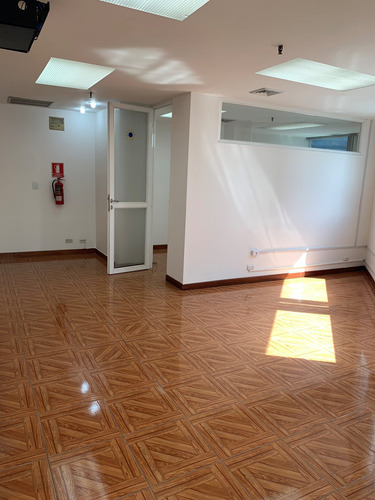 Oficina En Venta - Urb. El Rosal