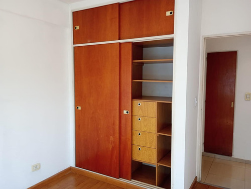 Excelente 3 Amb. $ 850.000 68 Mts Totales ( Todo Incluido Aysa Abl Y Expensas) Frente Con Balcon .