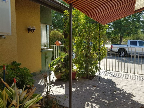 Casa En Venta De 4 Dormitorios En Rancagua