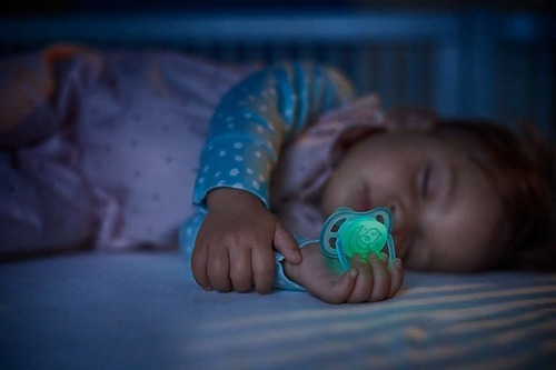 Imagen 2 de 6 de Avent Chupon Nocturno Ultra Air Niño 6-18m