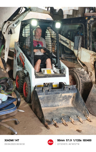 Mini Carregadeira Bobcat S70 , A Menor Carregadeira