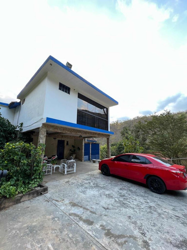 Casa En Venta En Colinas De Guataparo (ac)
