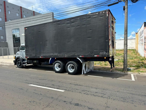Caminhão Cara Preta 1318