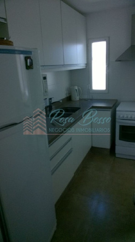 Apartamento En Peninsula, 2 Dormitorios *- Ref: 836
