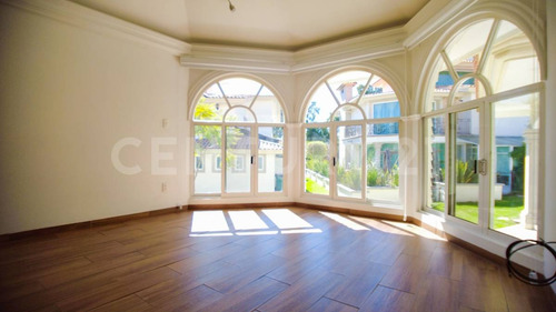 Residencia De Lujo En Venta Tepotzotlan. Un Nivel 10734